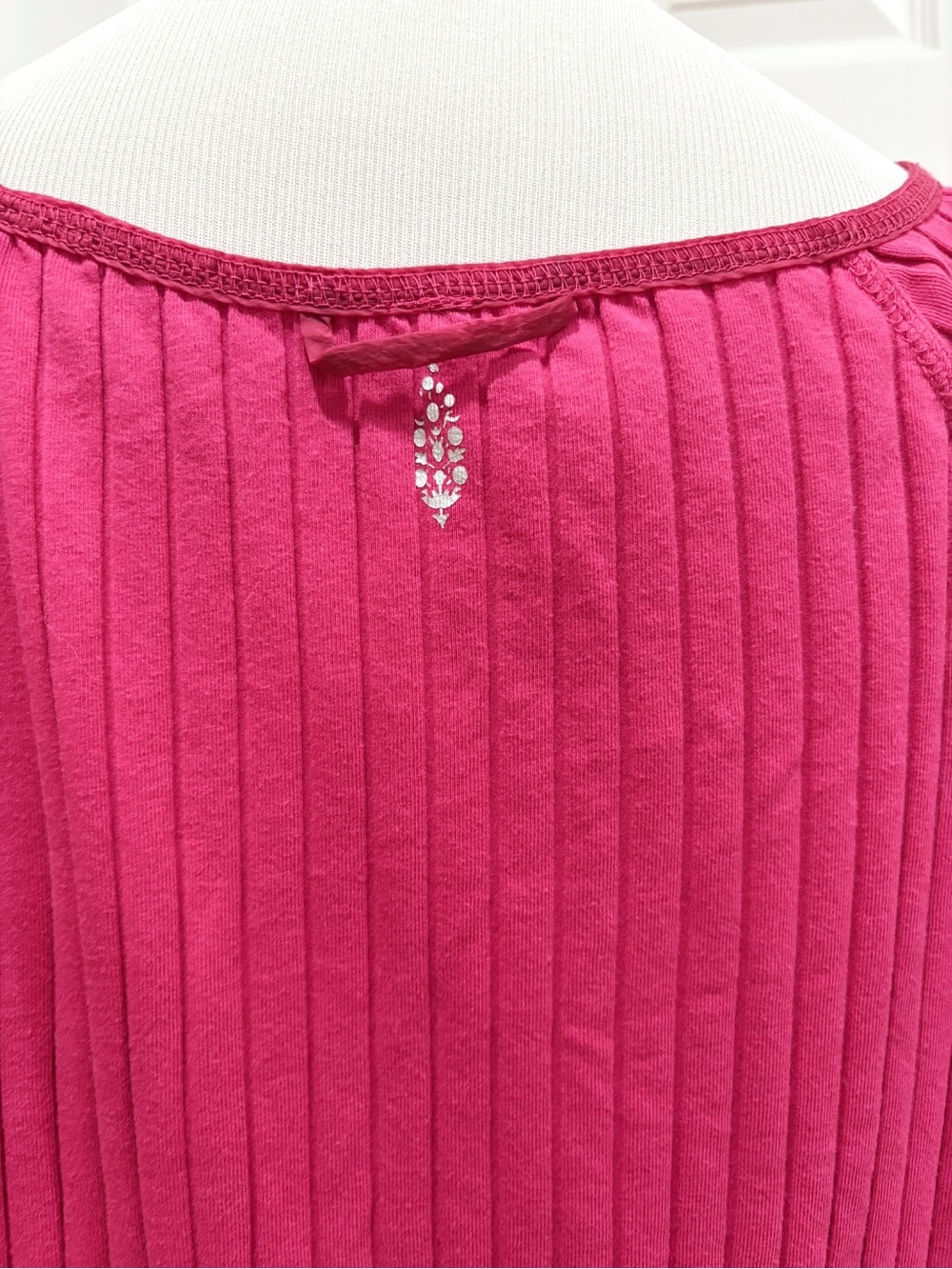 Free People Movement Bella Layer bright pink ribbed jersey top Size Medium - Picture 8 of 8